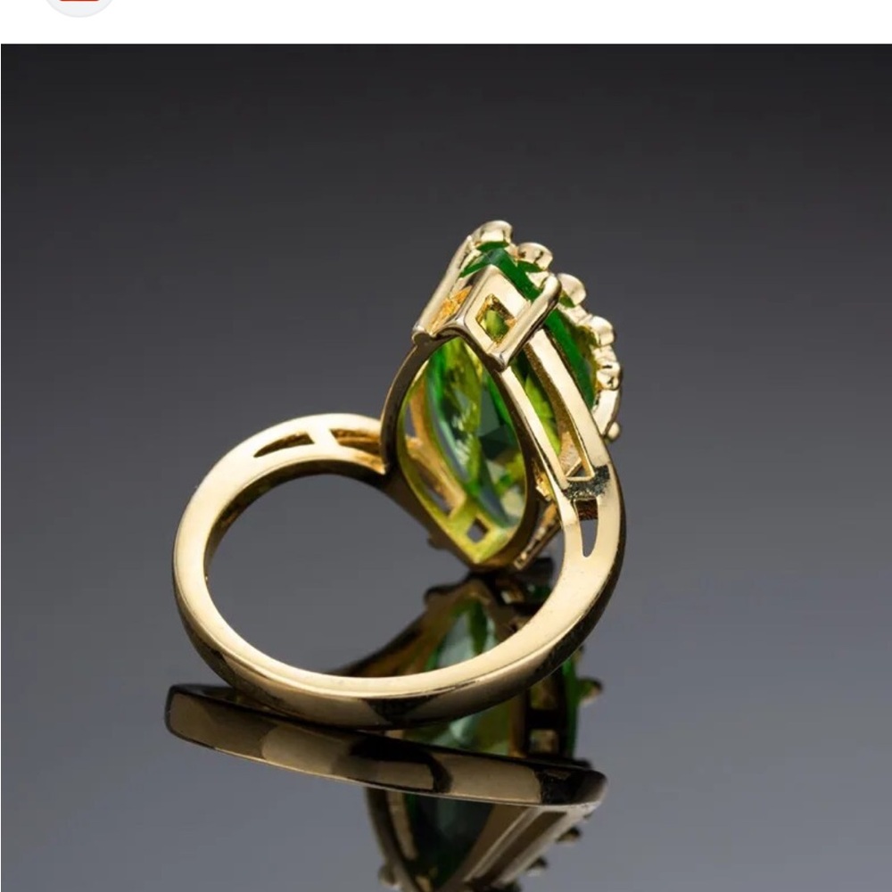 Size 10 dragonfly peridot ring - Picture 2 of 4